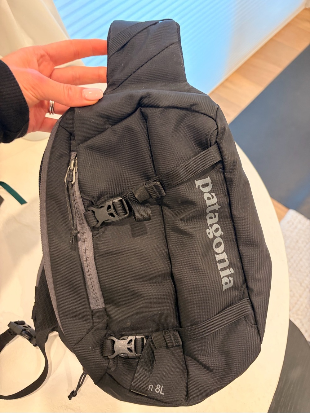 Patagonia Black Atom Sling Bag 8L
